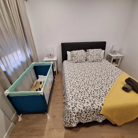 Con Bano Privado En Un Piso Con Familia 4*